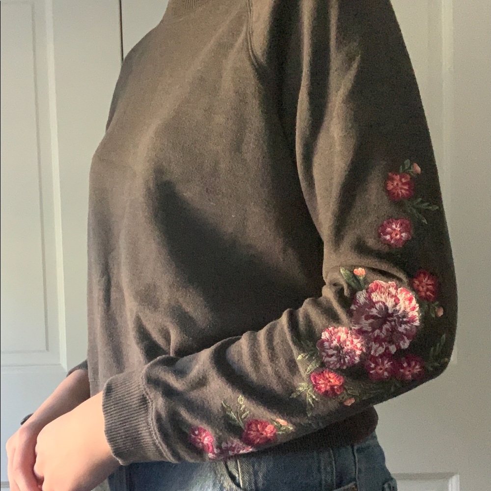 Aeropostale floral sweatshirt